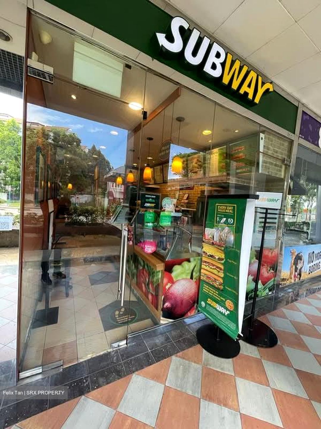 Eastwood Centre (D16), Retail #563626041